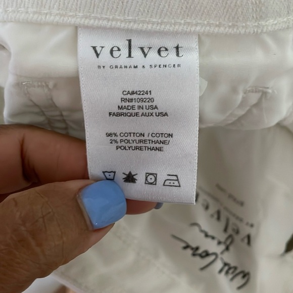 Velvet White Ankle Cropped Jeans - Picture 4 of 15